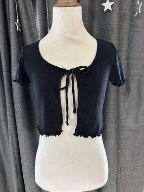 Aeropostale Black Tie-Front Lettuce-Edge Crop Top
